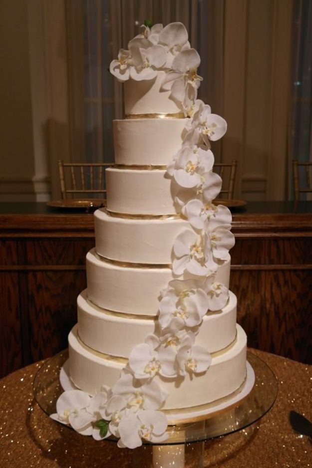 Dallas wedding cake by Elena's Cakes
